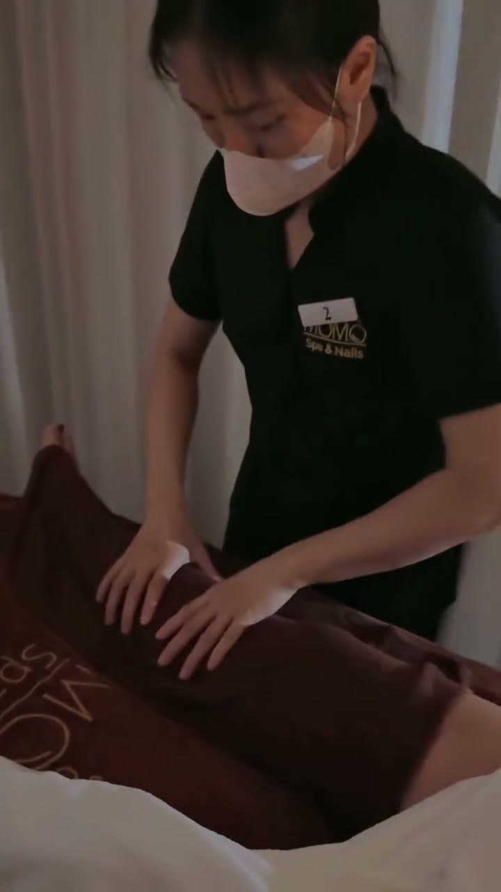 호치민 1군 모모스파 매장 내부와 리셉션 공간